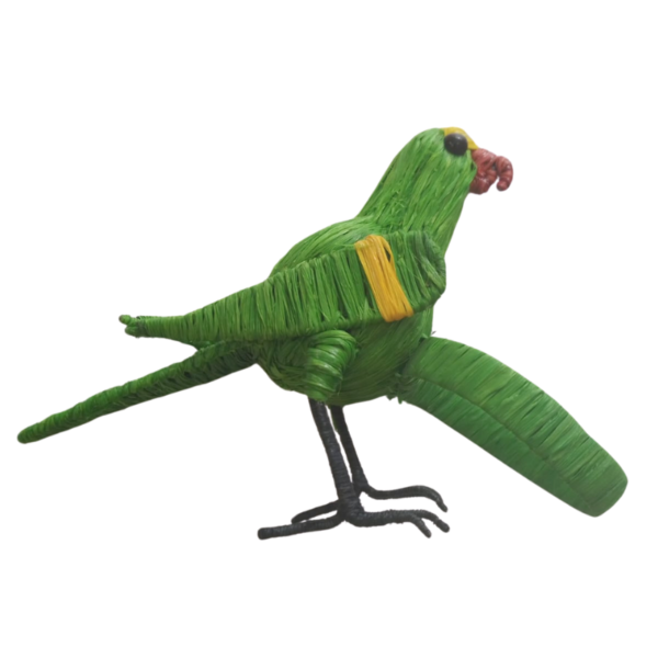Pajarito verde limón con linea amarilla en las alas y pico marrón con aro verde limón